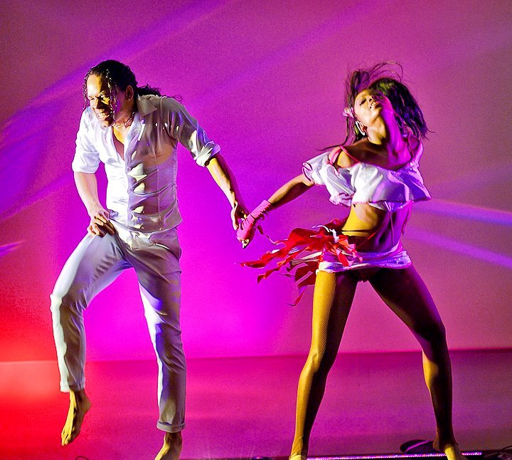Для любителей латиноамериканского ритма из города холмов два супер танцора подготовили мастер-классы по реггетону и кубану, которые будут проходить с 19
