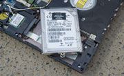 HP ProBook 4320s в розборі: жорсткий диск закріплений в санчатах